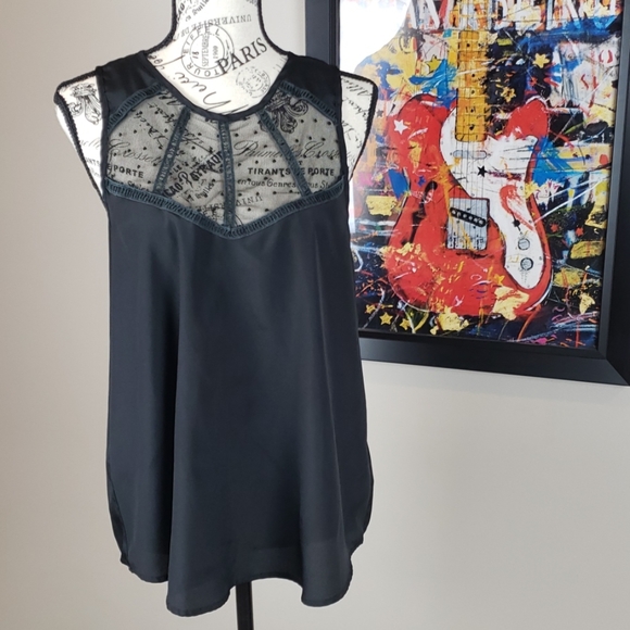Lush Tops - {Lush} Black tank top